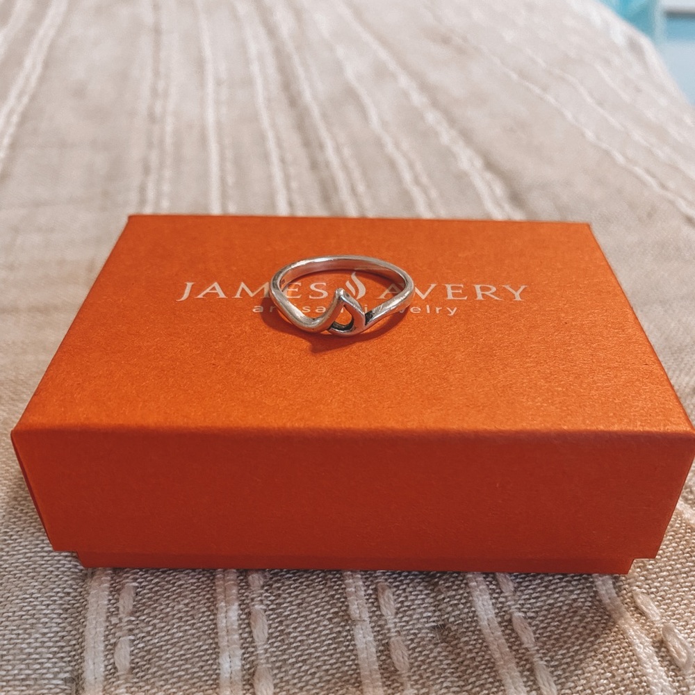 James Avery “s” Cursive Ring